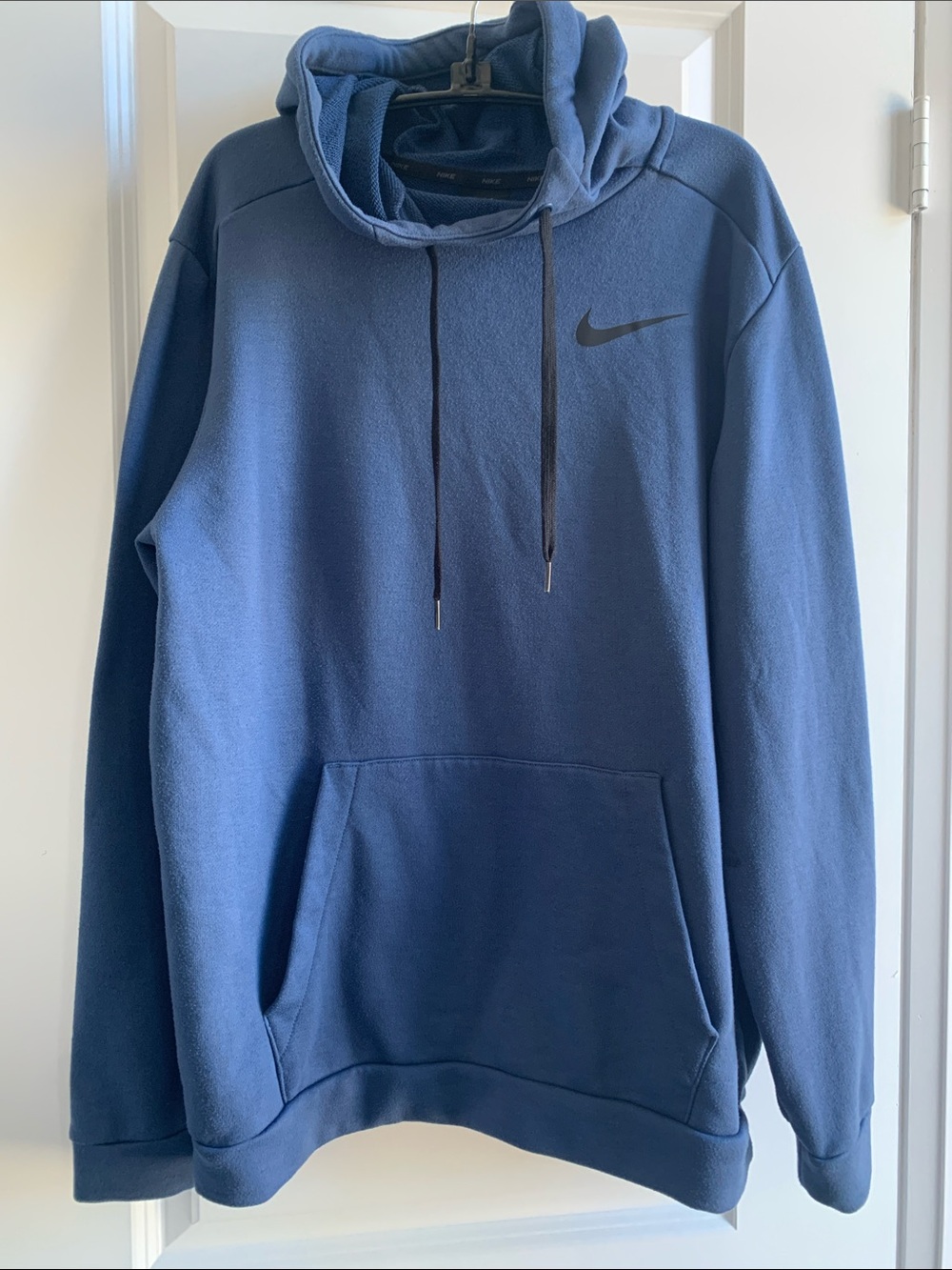 Nike Men's Navy Blue Pullover Hoodie with Swoosh
